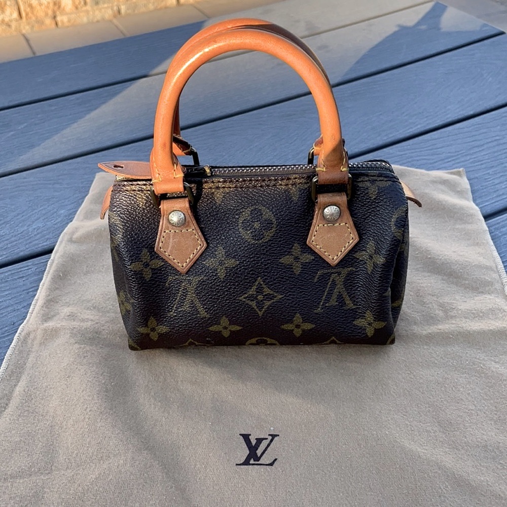 Louis Vuitton Nano speedy